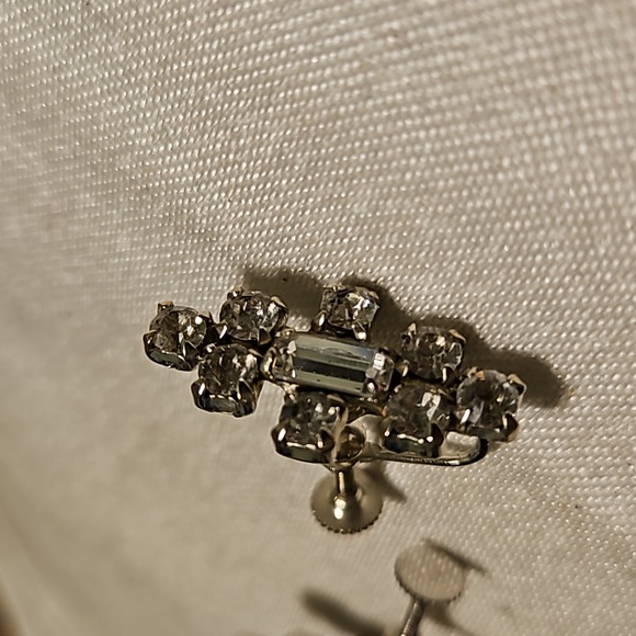 White Metal Clear Rhinestone Screw Back Earrings - Picture 4 of 5